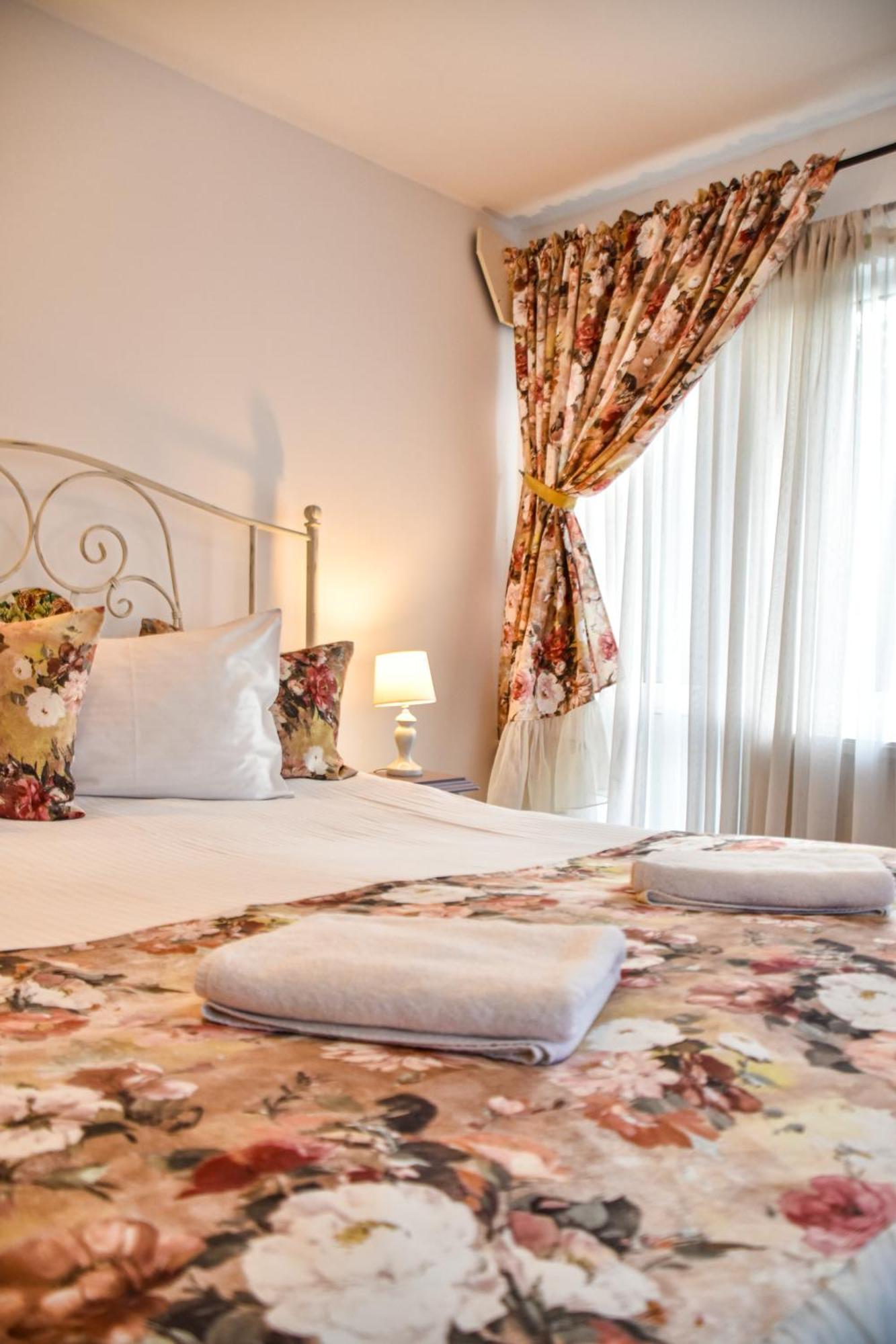 Casa Georgea Villa Săcele Eksteriør billede