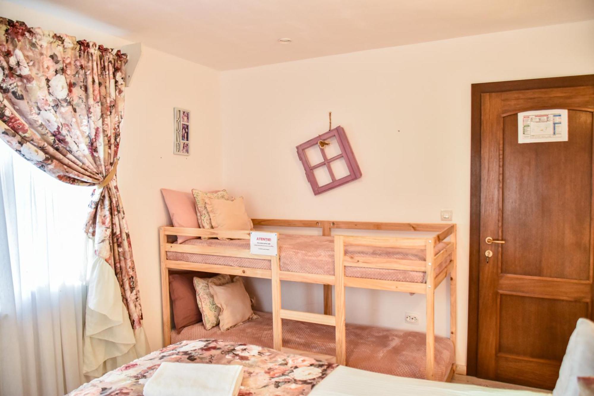 Casa Georgea Villa Săcele Eksteriør billede